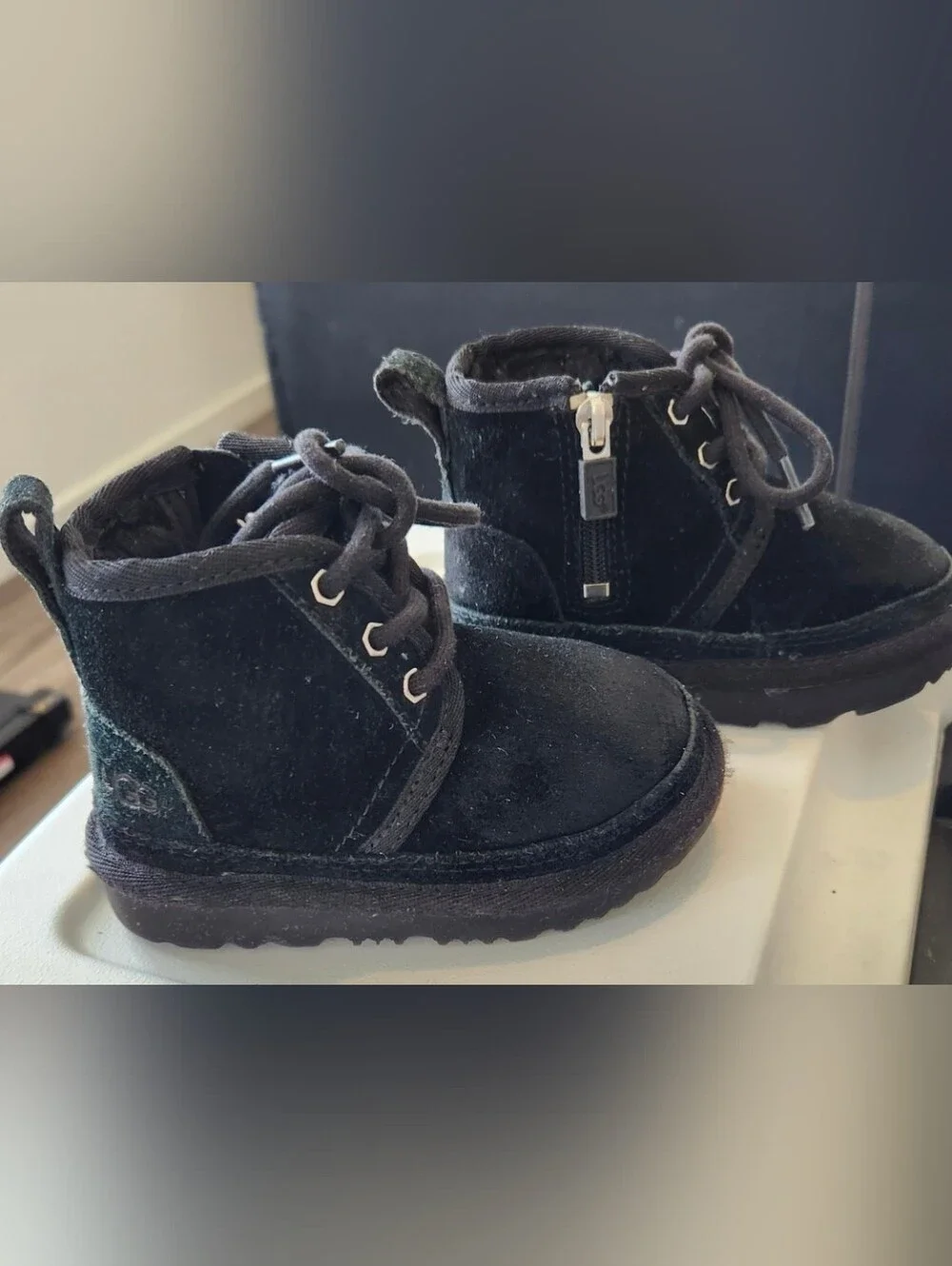 UGG Kids Neumel II Zip Boot Black Suede Toddler Size 6
